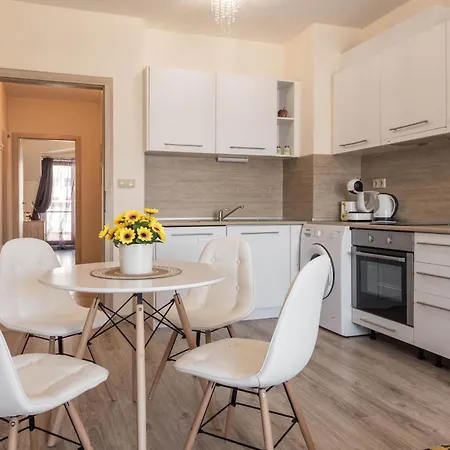 Casa De La Playa Apartment Varna